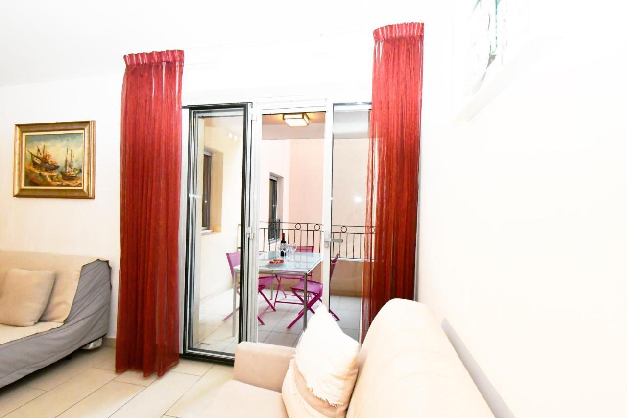 The Old Port Chez Antonella Apartamento Cannes Exterior foto